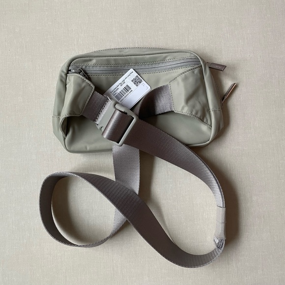 *LONG STRAP* Lululemon Everywhere Belt Bag Large 2L - Raw Linen - Picture 6 of 14